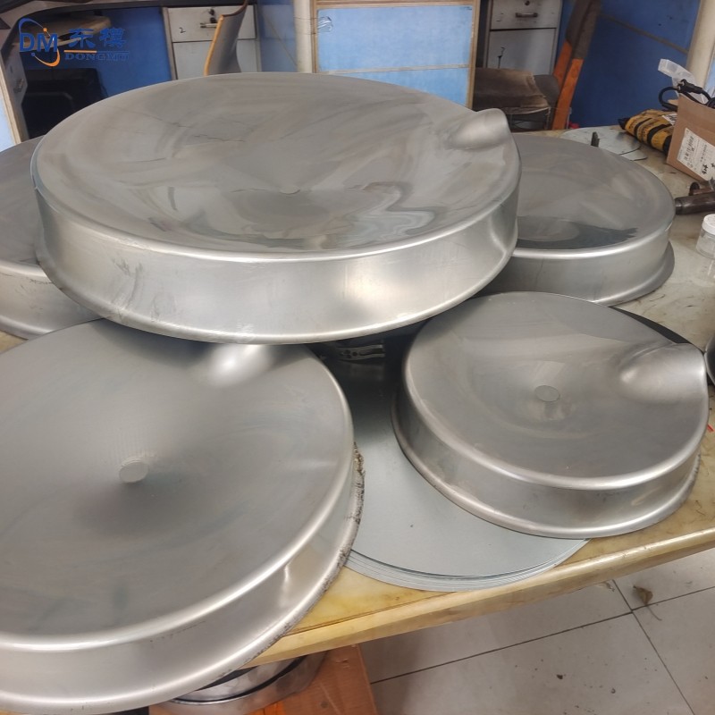 Fabricació de matrius d'embotició profunda de xapa metàl·lica - Fabricació de motlles de dipòsits d'aigua