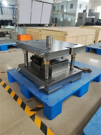 Troqueles de perforació i processament i producció de matrius de dibuix